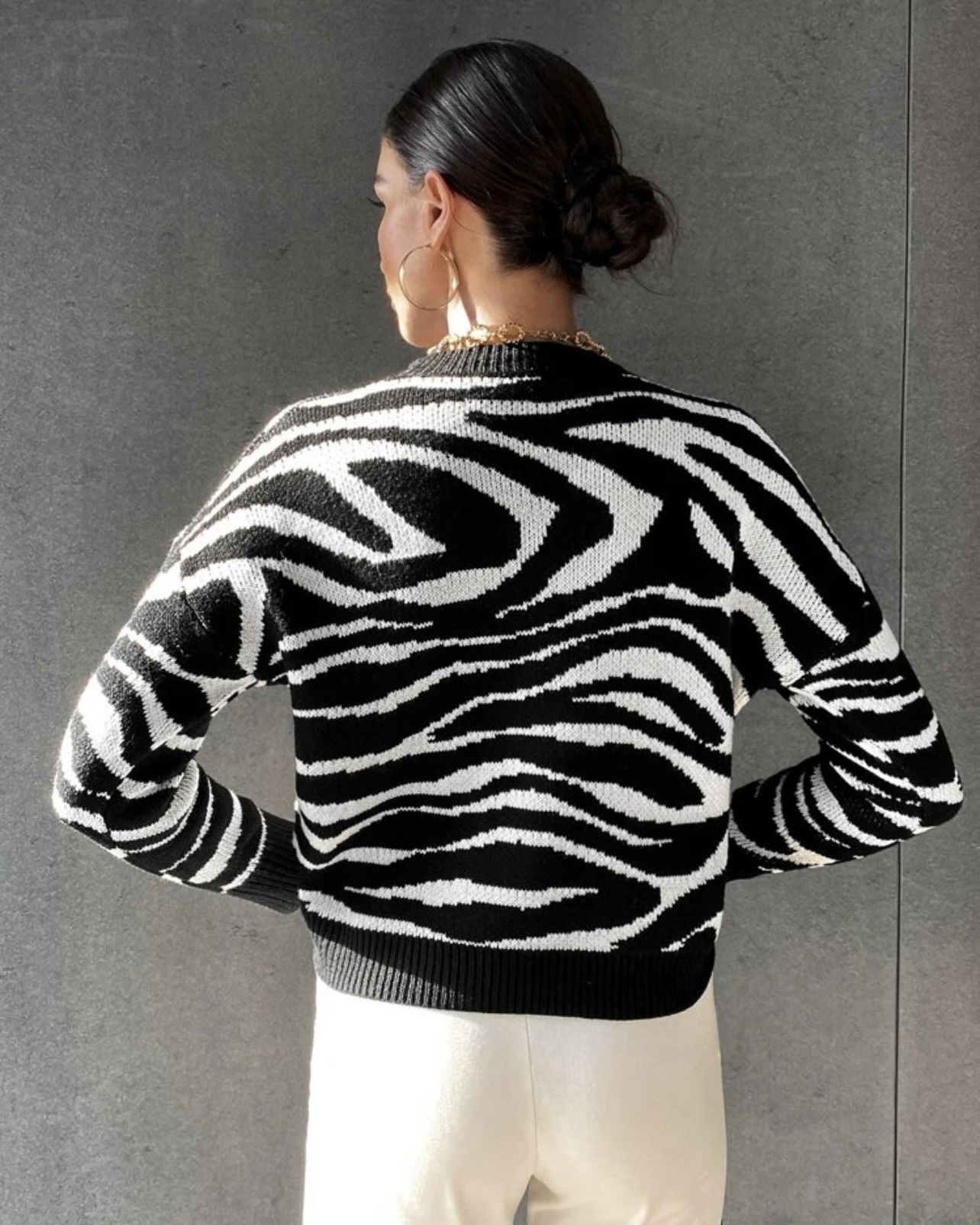 Imagem do produto BLUSA TRICOT ZEBRA P&B
