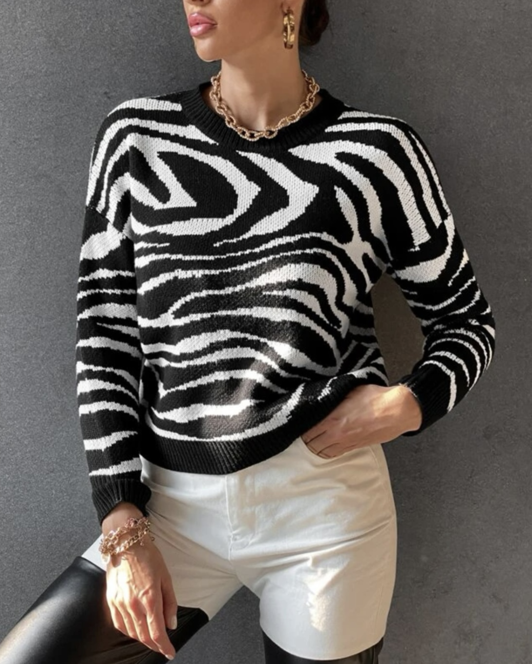 Imagem do produto BLUSA TRICOT ZEBRA P&B