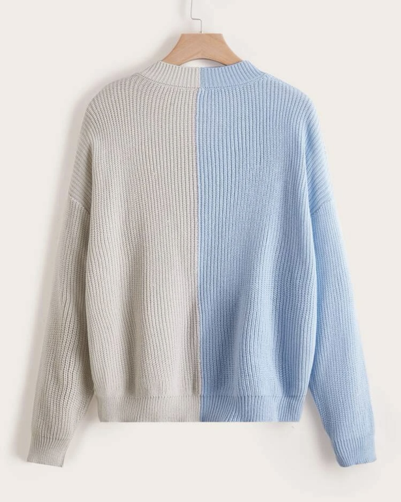 Imagem do produto BLUSA AZUL BEBE  CINZA CLARO GOLA V