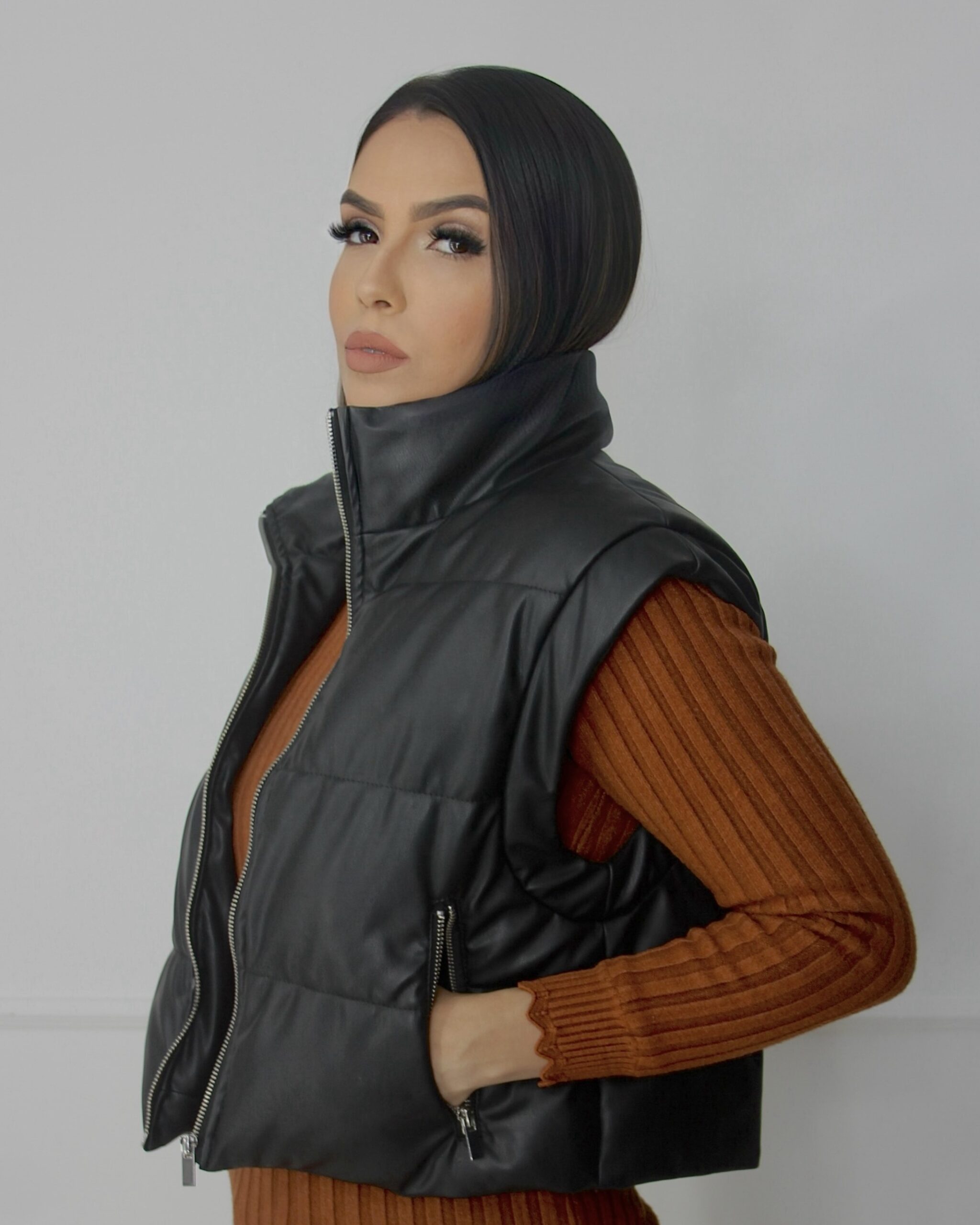 Imagem do produto ZARA COLETE BOMBER PRETO MARIA