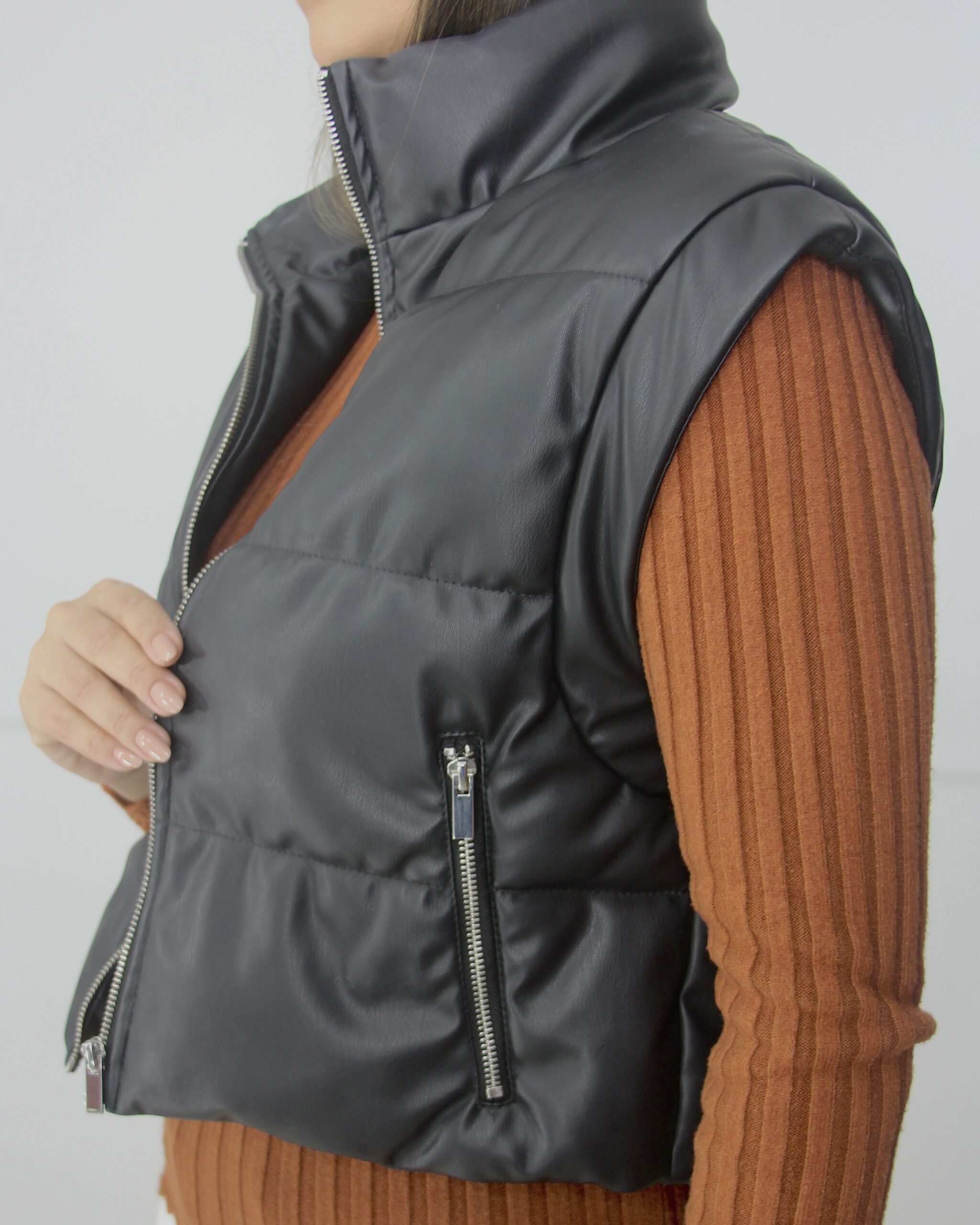 Imagem do produto ZARA COLETE BOMBER PRETO MARIA