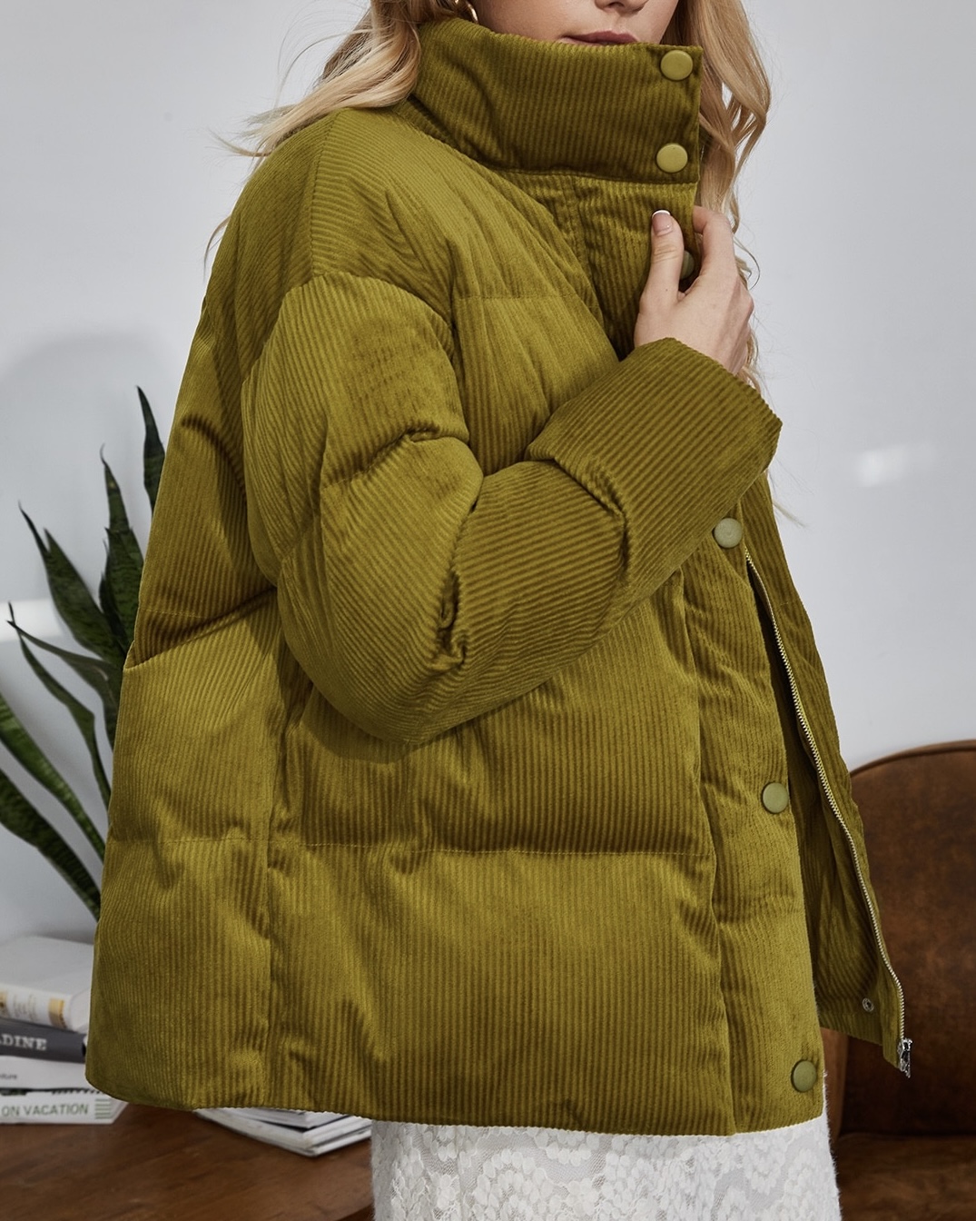Imagem do produto CASACO BOMBER VERDE OLIVA CANELADO