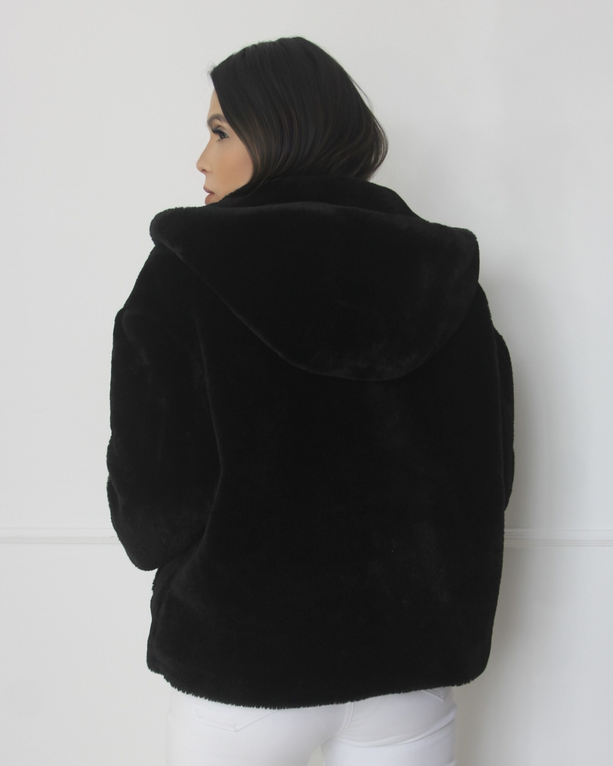 Imagem do produto CASACO PELE PRETO CAPUZ ZARA