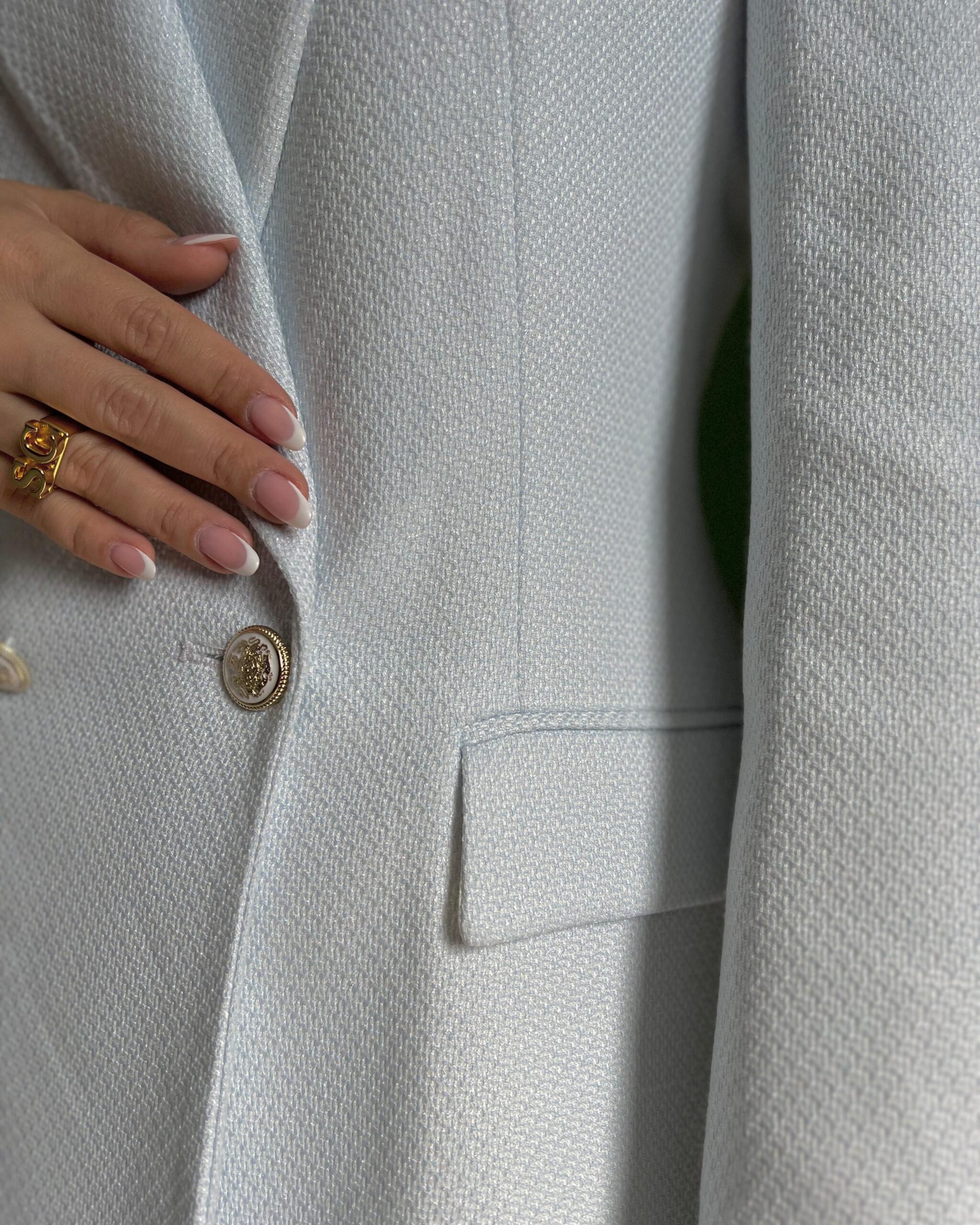 Imagem do produto SOBRETUDO AZUL CLARO ZARA BOTOES DOURADO COM BRANCO