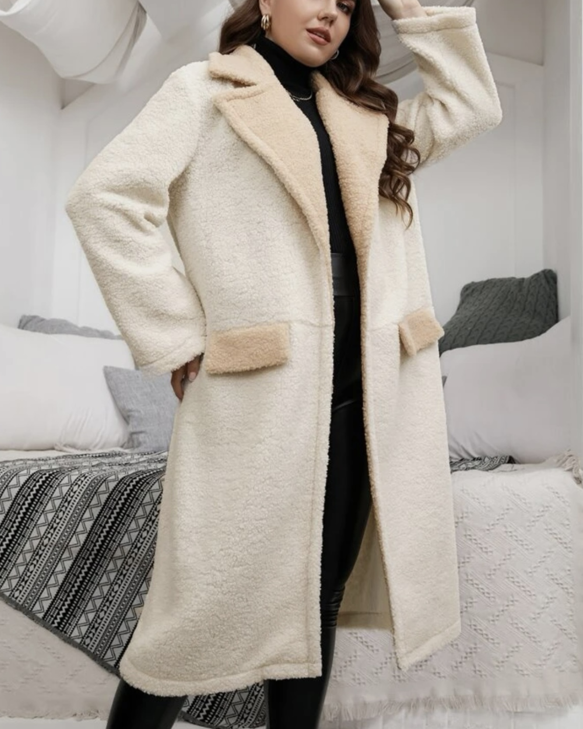 Imagem do produto SOBRETUDO TEDDY BEAR OFF WHITE DETALHES BEGE