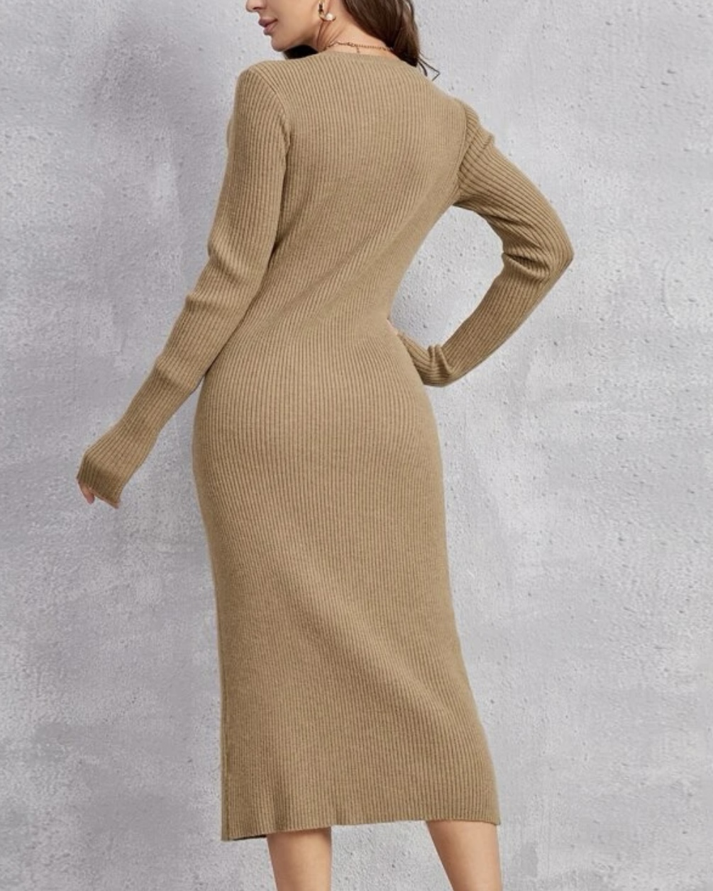 Imagem do produto VESTIDO TRICOT MIDI GOLA V MARROM FENDA BOTOES