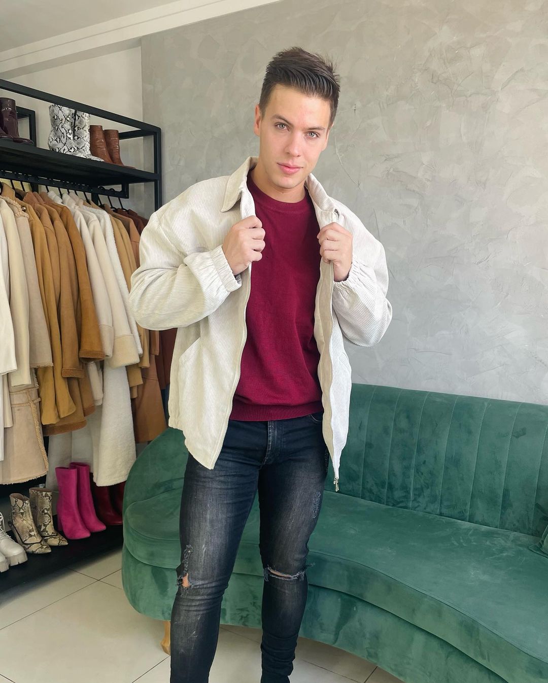 Imagem do produto CASACO OFF WHITE CANELADO ZIPER FRONTAL