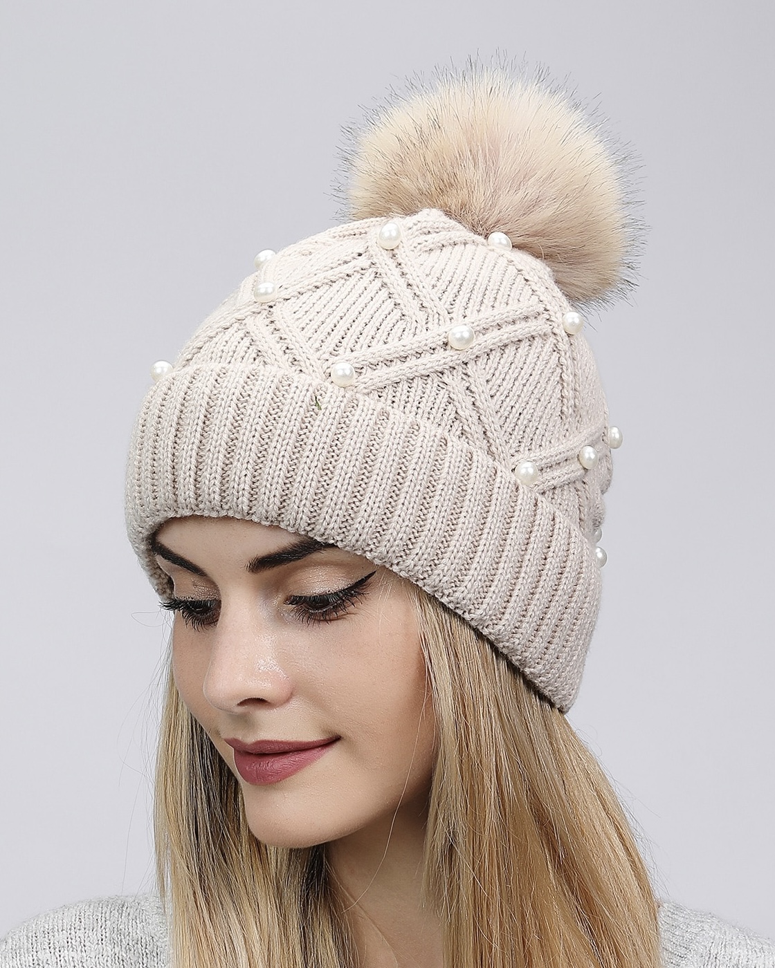Imagem do produto GORRO BEGE POMPOM PENINA