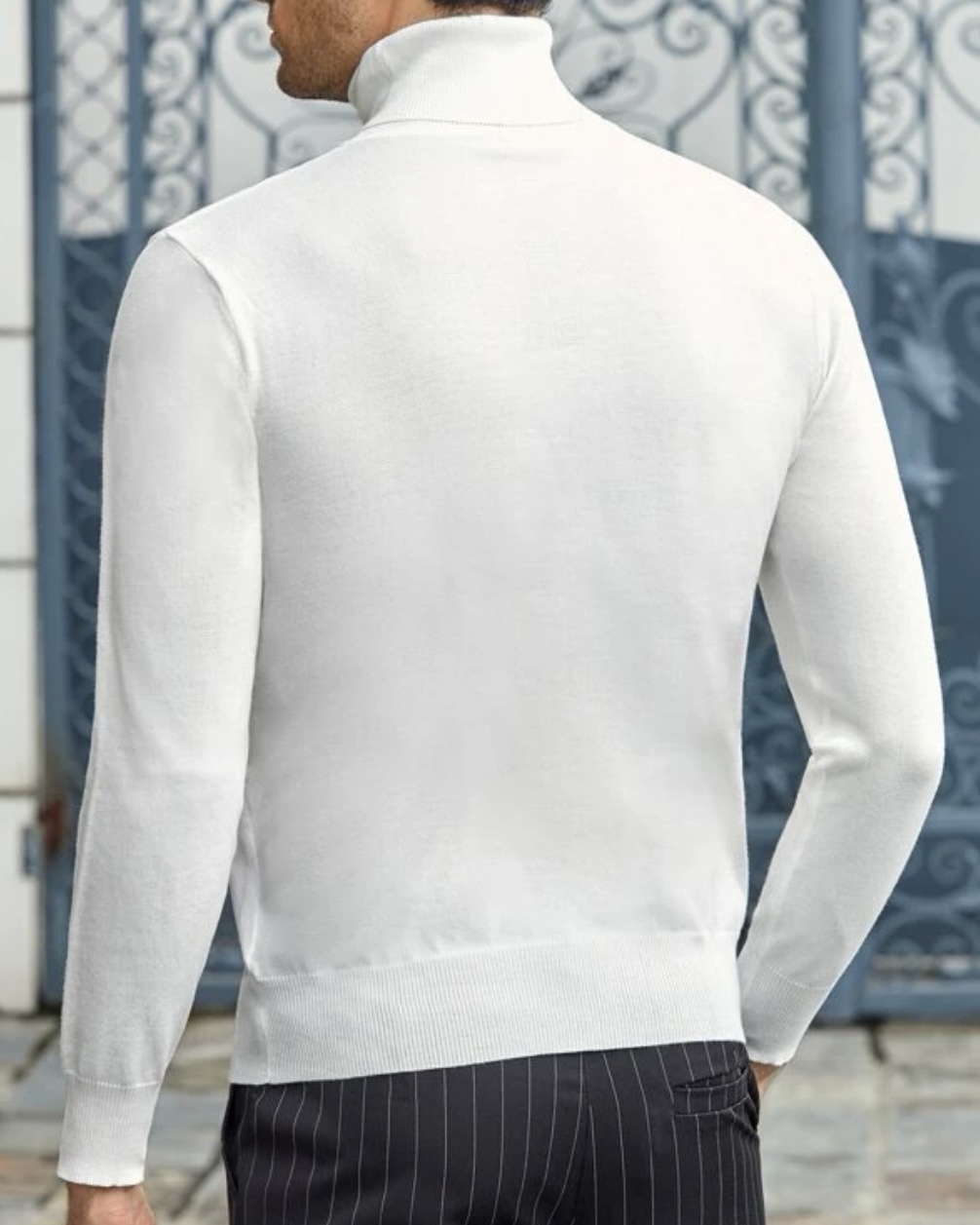 Imagem do produto BLUSA TRICOT LISA BASIC GOLA BRANCA