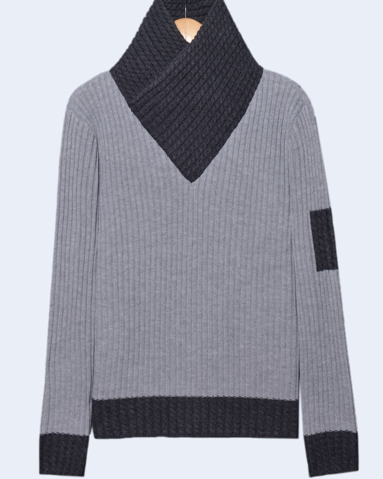 Imagem do produto BLUSA TRICOT CINZA DETALHE GOLA