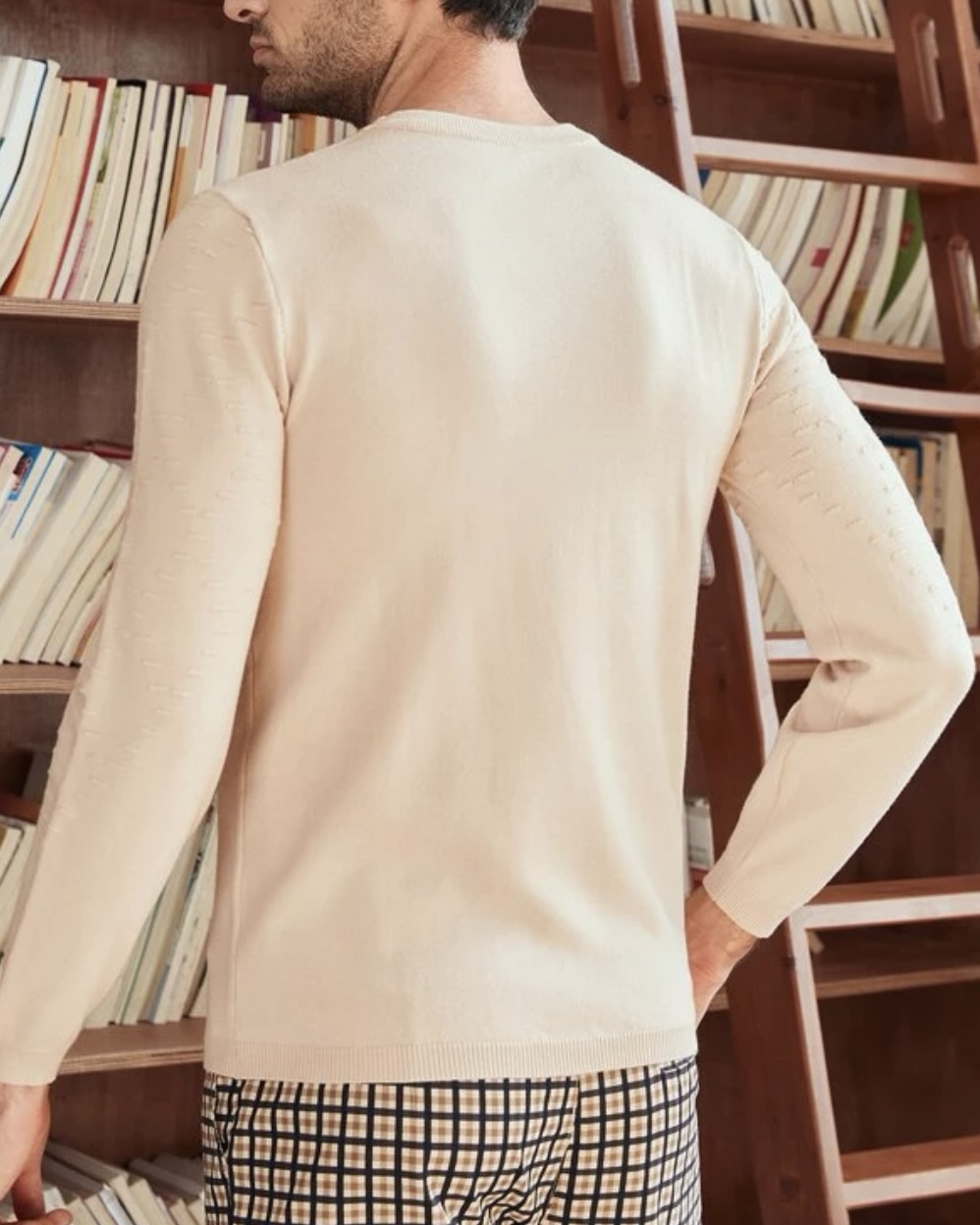 Imagem do produto BLUSA TRICOT CREME DETALHES RELEVO